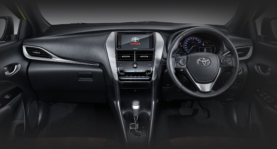 interior Toyota Yaris